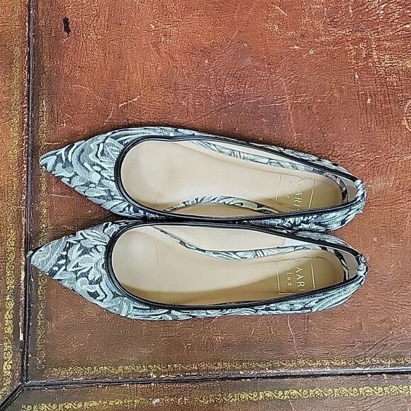 KAARI BLUE WOMEN'S HILLARY FABRIC POINTED TOE BALLET FLATS - Picture 7 of 16